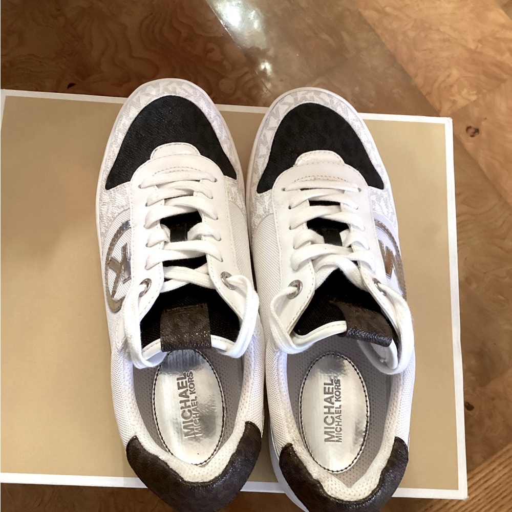 Michael Kors Gertie Lace Up